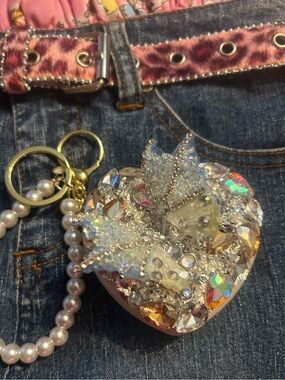 Heart Compact Mirror Bag Charm – Rhinestone Butterfly & Pearl Keychain
